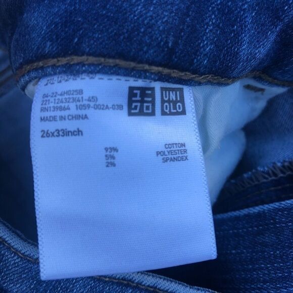 Uniqlo dark wash skinny jeans mid rise 29” inseam -size 26 - Picture 2 of 8